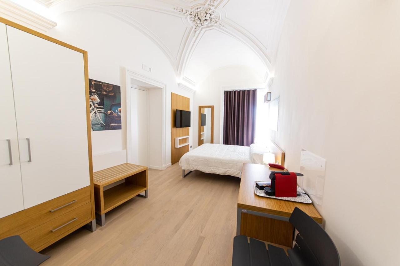 The Uncle'S House Hotel Catania Bagian luar foto