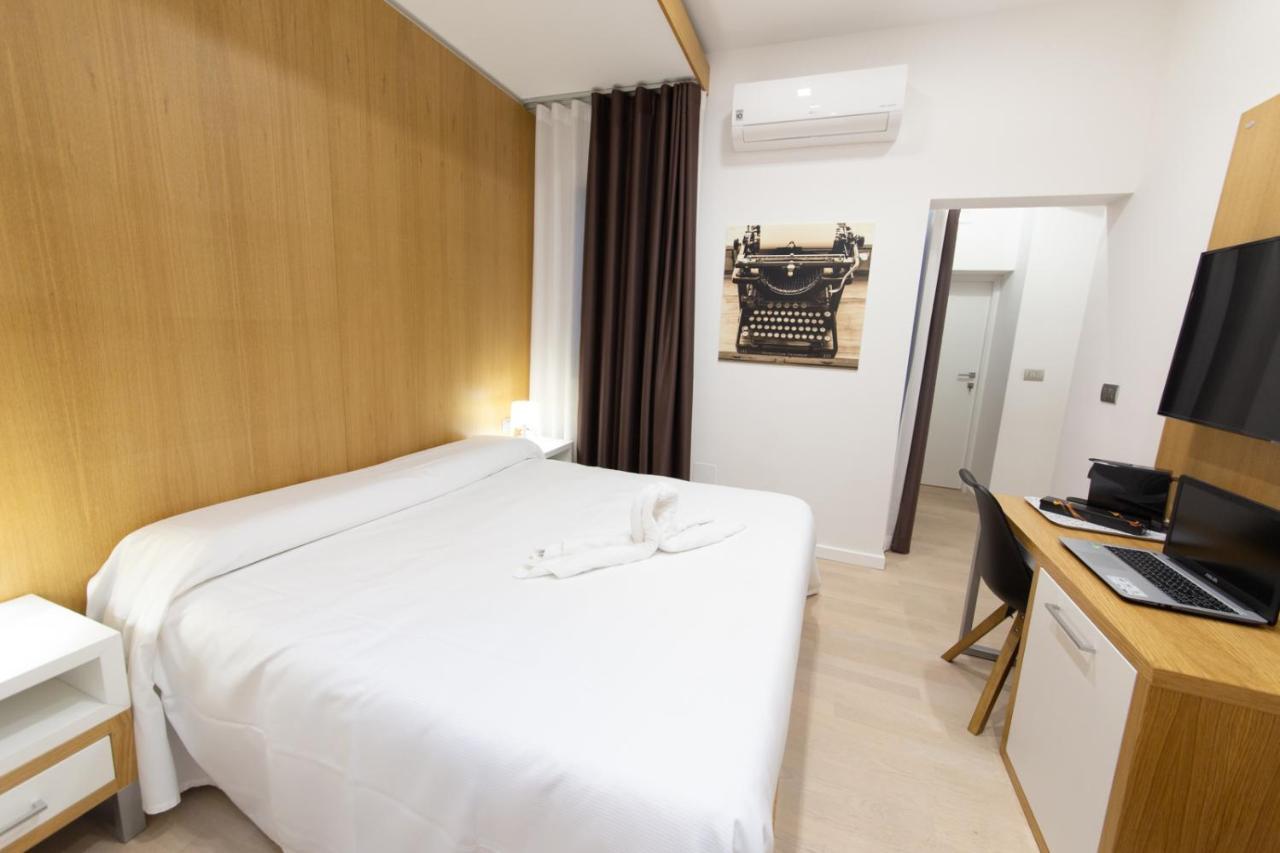 The Uncle'S House Hotel Catania Bagian luar foto
