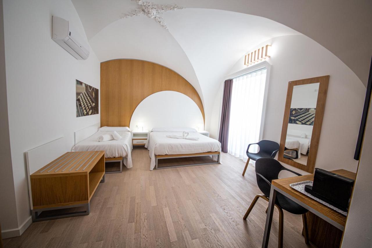 The Uncle'S House Hotel Catania Bagian luar foto