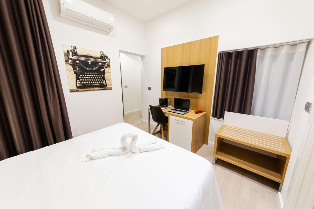 The Uncle'S House Hotel Catania Bagian luar foto