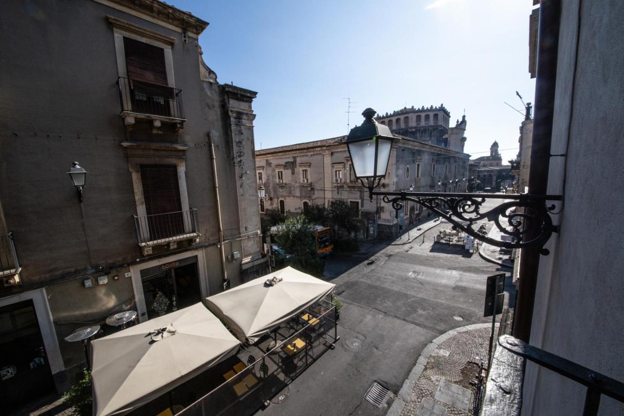 The Uncle'S House Hotel Catania Bagian luar foto