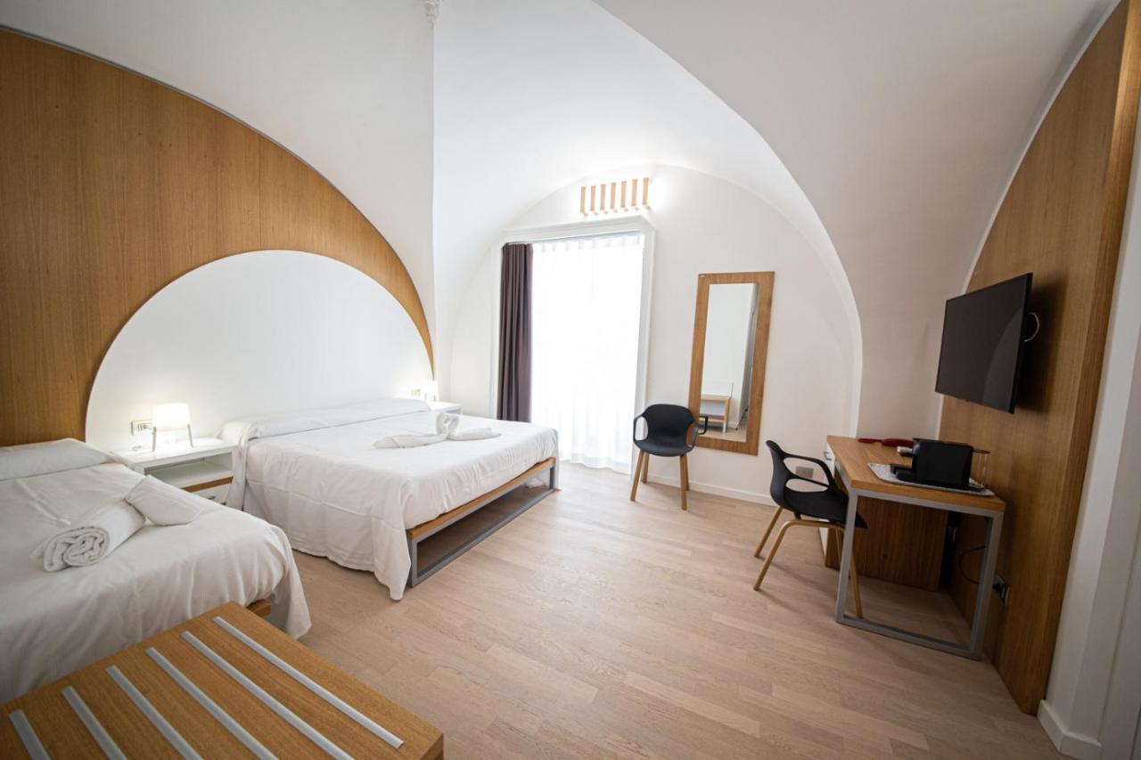 The Uncle'S House Hotel Catania Bagian luar foto