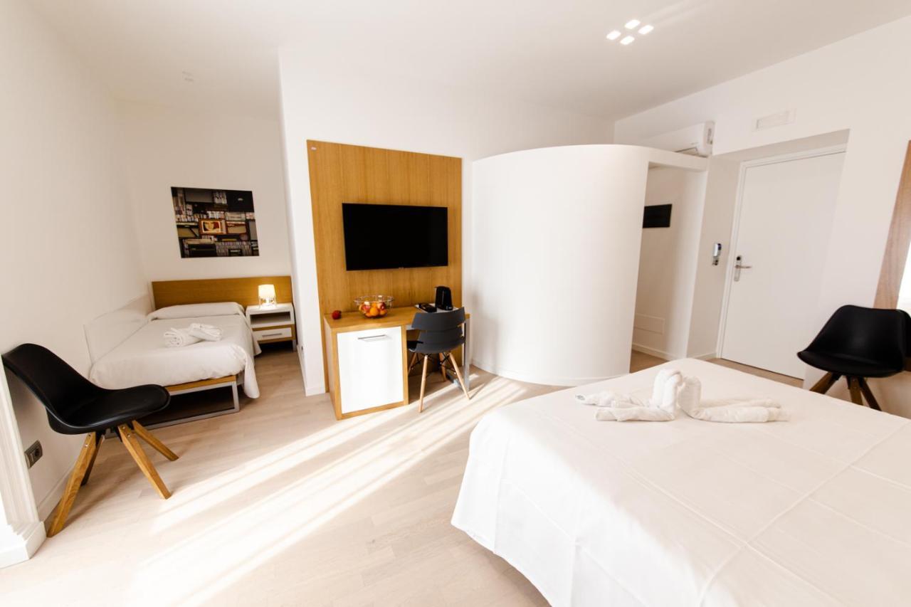 The Uncle'S House Hotel Catania Bagian luar foto